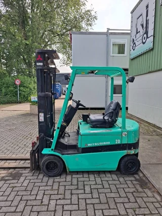 Mitsubishi N/A 2002 - FB20KC Heftruck image 1