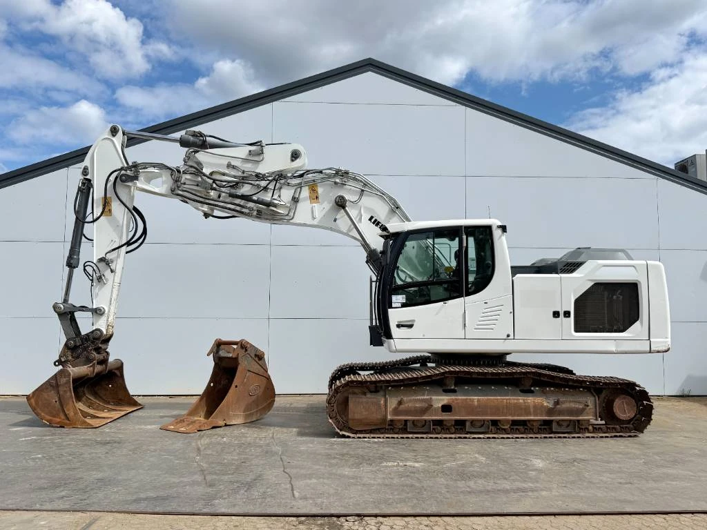 Liebherr 2020 - R922LC - 2 Buckets Included / Automatic Greasing imagen 1
