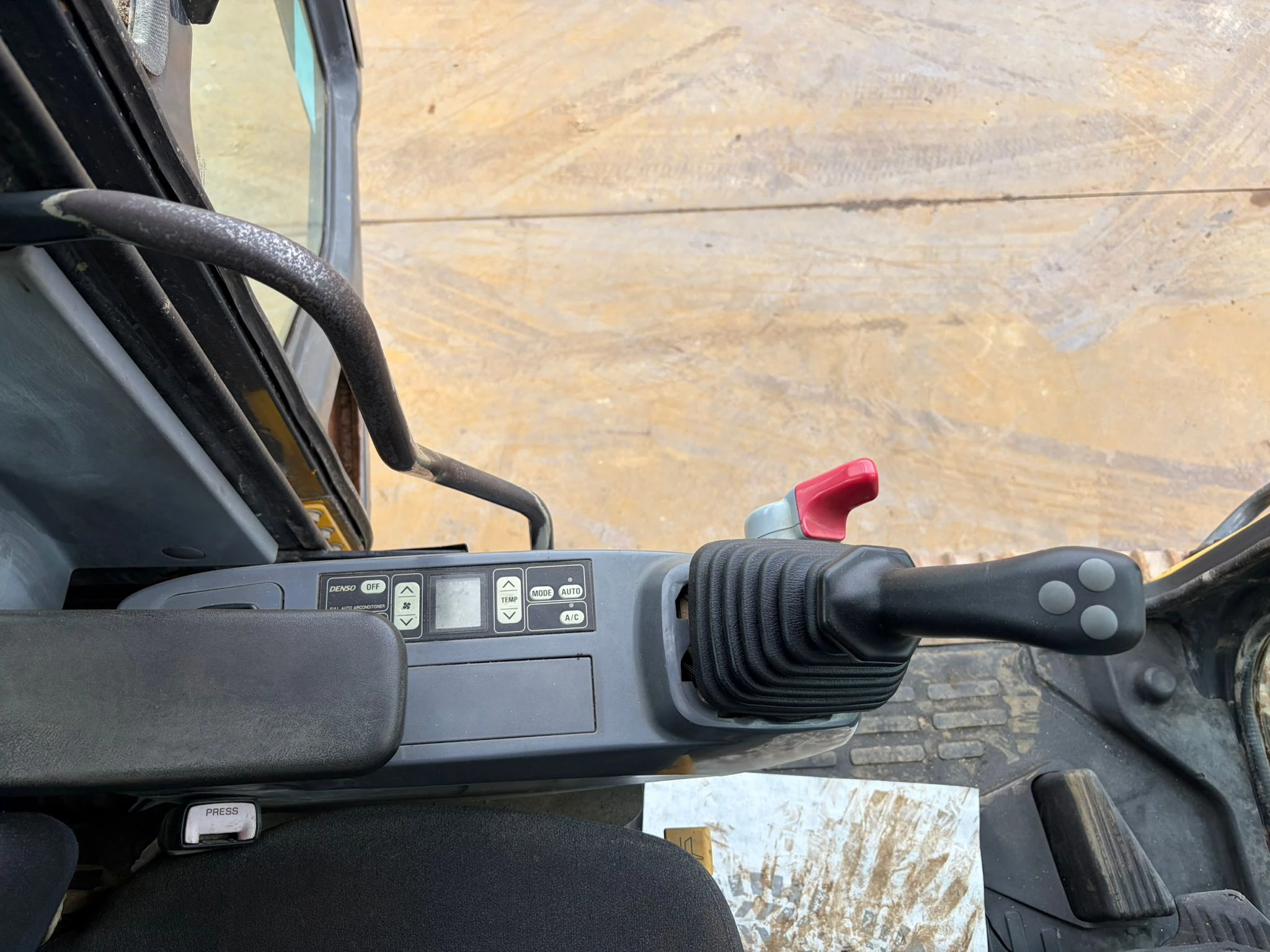 Komatsu PC180LC-7K 2004 Bild 27