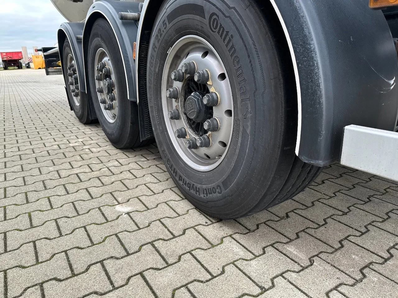 FLUID - LPG GAS TANKTRAILER / 50.100L / P28BH / Propane / Butan / ADR / DP: 02/31 image 21