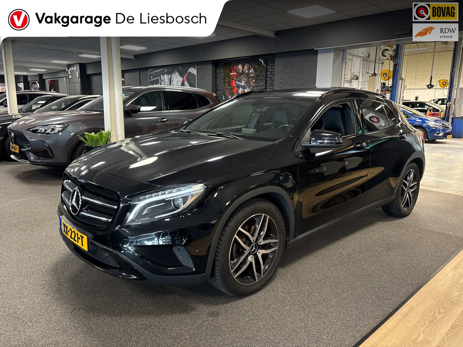 Mercedes-Benz GLA 2015 - 200 Edition 1/pano/night pakket/navi/pdc/led/cruisec/afn trekhaak afbeelding 1