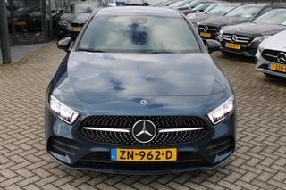 Mercedes-Benz A-Class 2019 - 180 AUT7 AMG LINE NIGHT PAKKET CAMERA NAVI obrazek 5