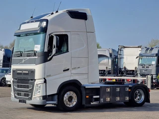 Volvo FH 2020 - 13.500 Globetrotter XL 4x2 - Low deck - I Save - I parkcool - Full air - Chassis cover afbeelding 3 miniatuur