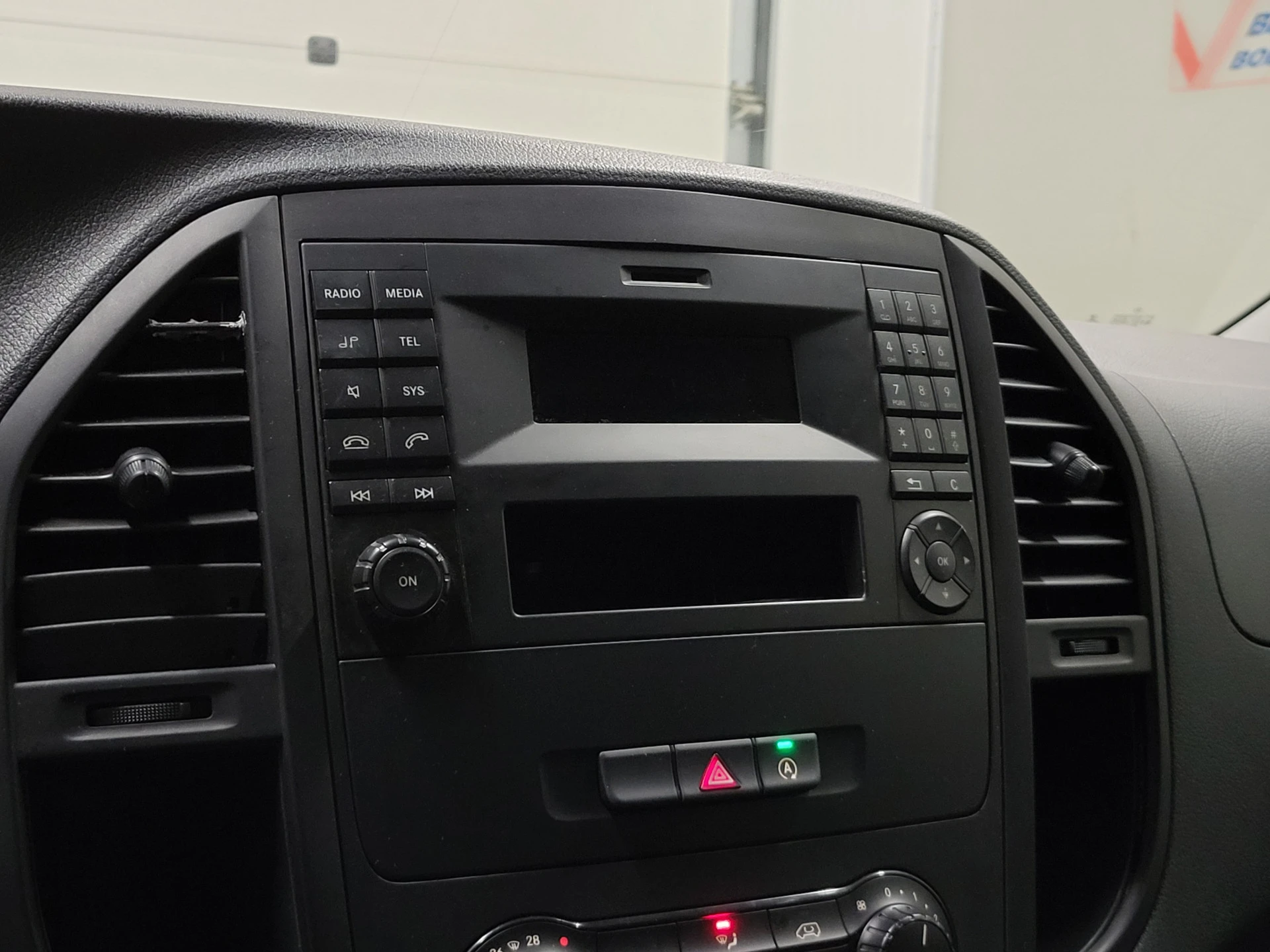 Mercedes-Benz Vito 2020 - 110CDI L2/H1 Trekhaak Euro 6! afbeelding 12