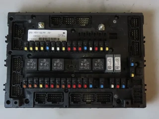 Mercedes-Benz - Electrical System ECU SAM cabin MB MP4 imagen 1 miniatura