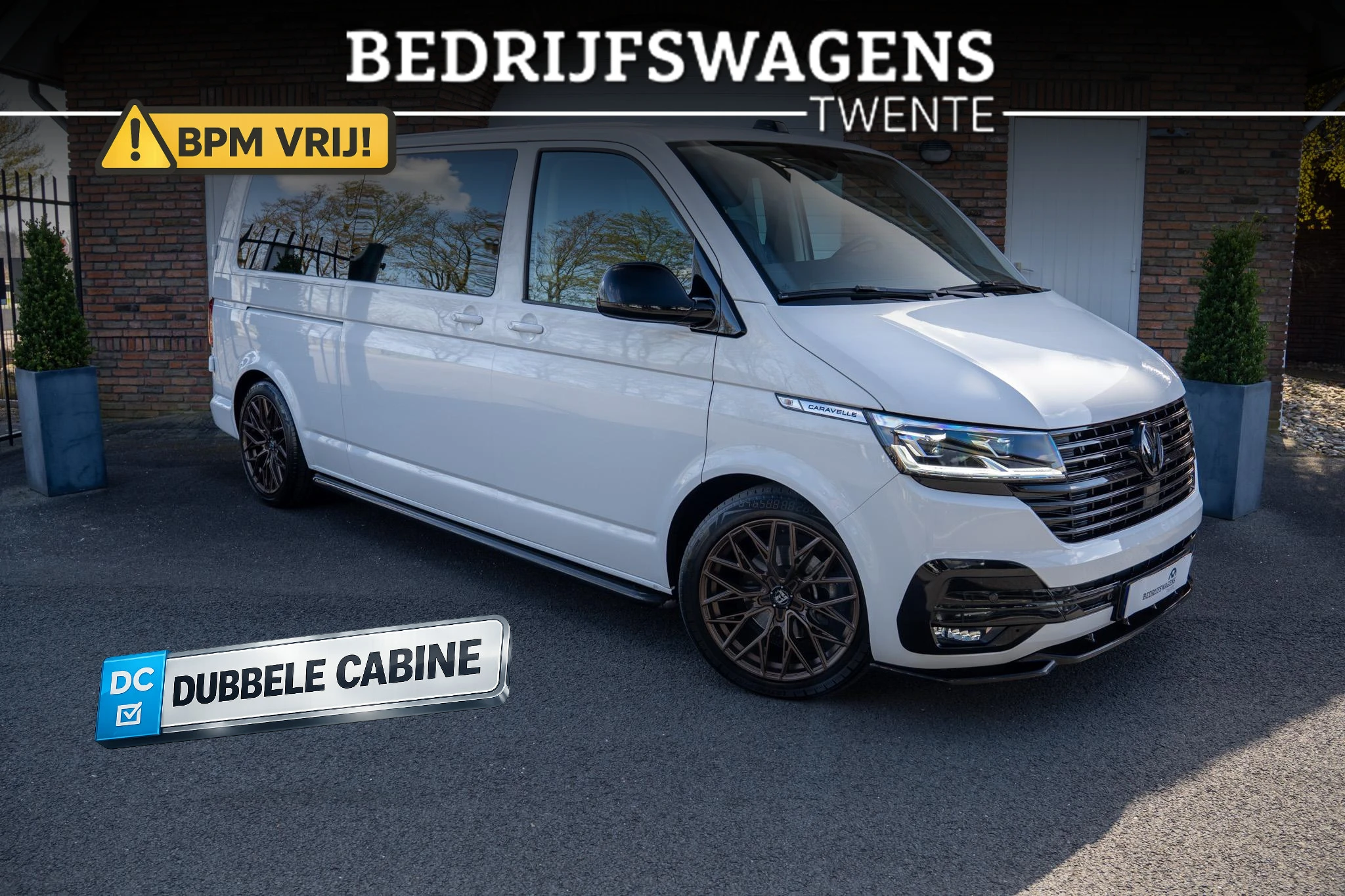 Volkswagen Transporter 2023 - 2.0 TDI 150PK DSG CARAVELLE LED ACC TREKHAAK afbeelding 1
