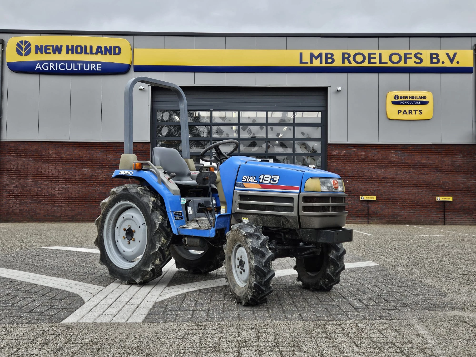 Iseki 1998 - SIAL 1932306+548/456+ compact tractor afbeelding 1