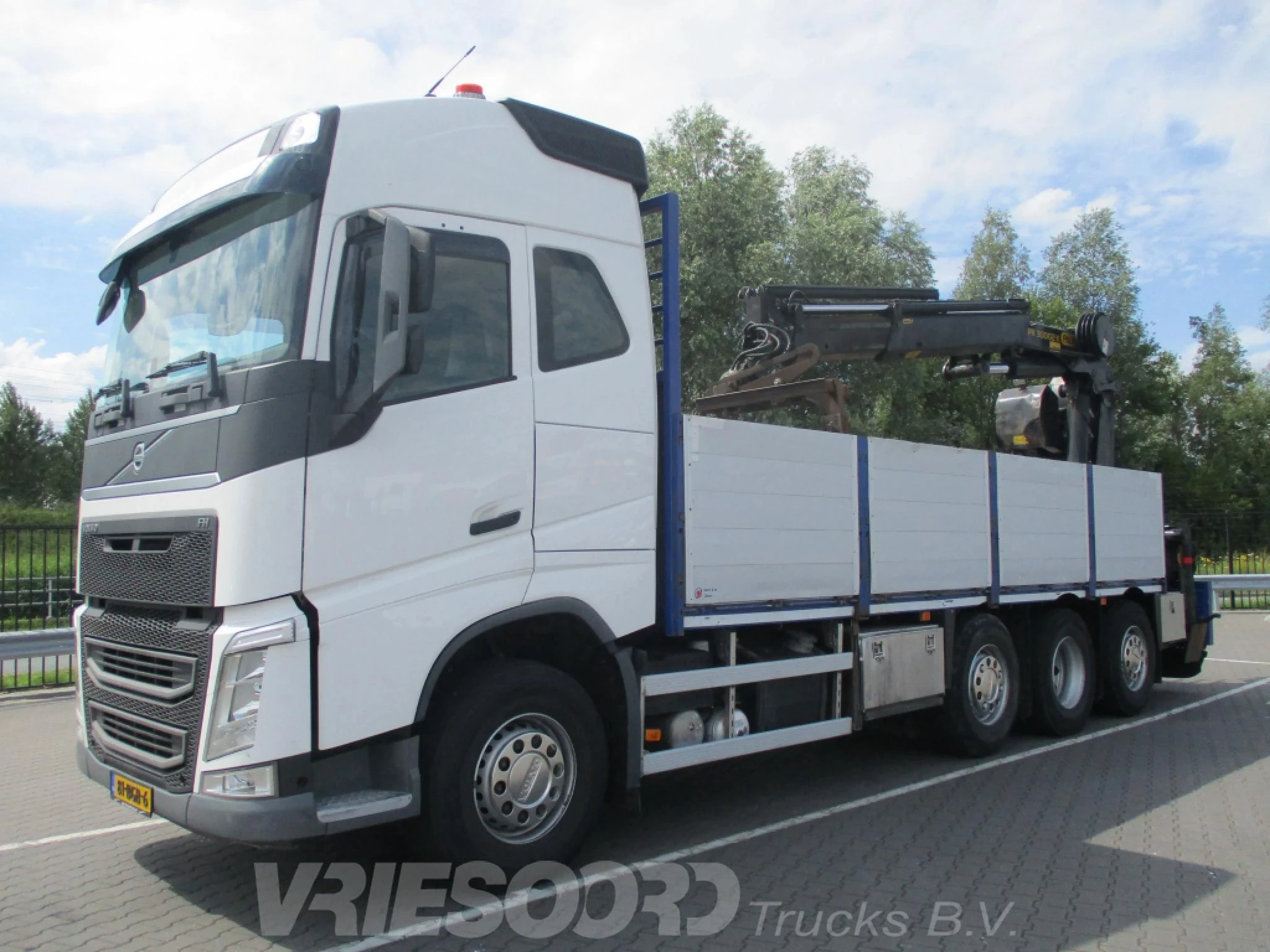Volvo FH 2015 - 460 8x2 WITH PALLFINGER afbeelding 1