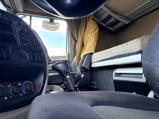 DAF XF 105.460 2011 - SPACECAB (EURO 5 / ZF16 MANUAL GEARBOX / MX-BRAKE / P.T.O. / HYDRAULIC KIT / AIRCONDITIONING / ETC.) obrazek 10