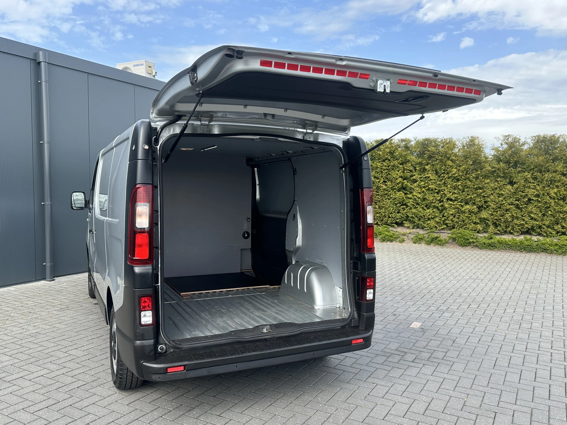 Opel Vivaro 2019 - 1.6 CDTI 126 PK / L1H1 / 1e EIG. / ACHTERKLEP / AIRCO / CRUISE / NAVI / CAMERA / BLUETOOTH immagine 8
