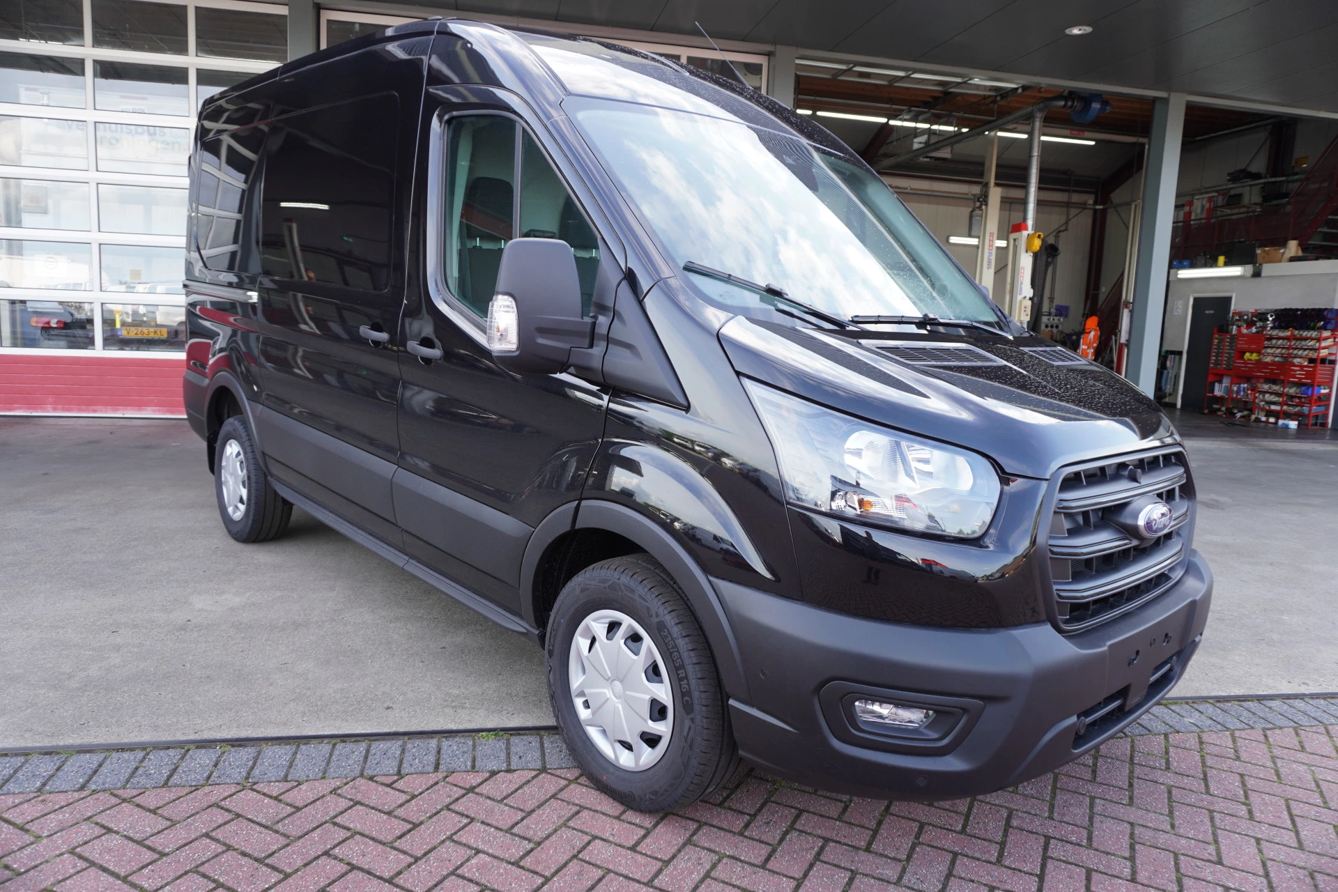 Ford Transit 2024 - 350M 2.0 TDCI 130PK L2H2 Trend Automaat obrázek 2