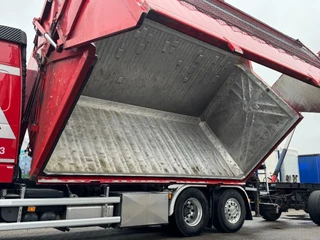 Volvo FH 2013 - 460 EEV Side Tipper with Crane + Tipper Trailer image 3