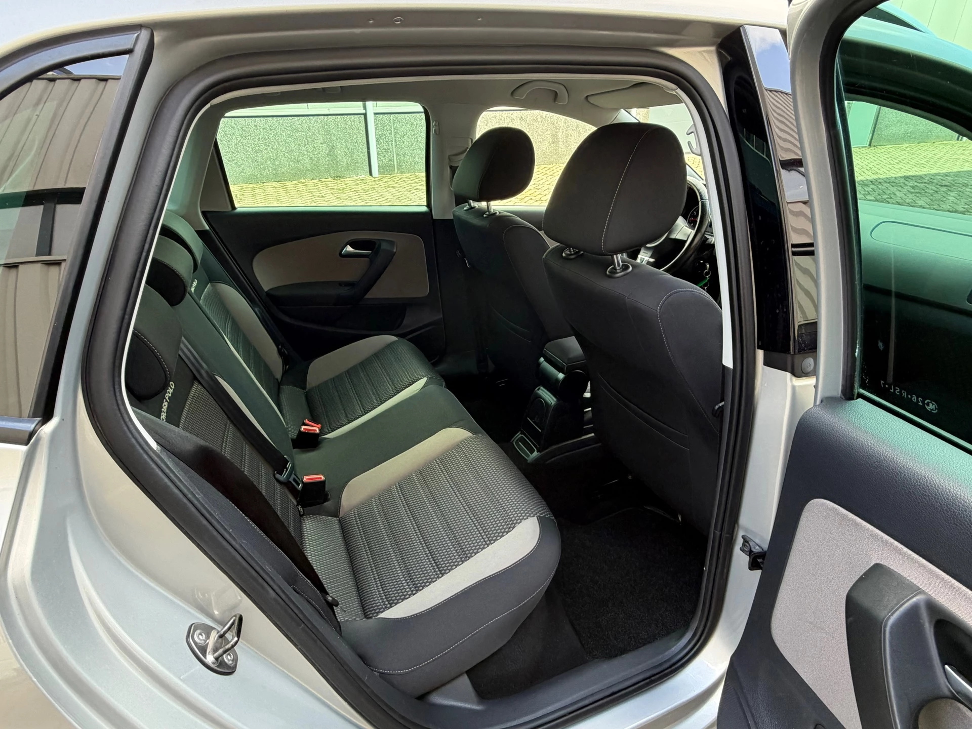 Volkswagen Polo 2011 - 1.4-16V Cross bj.2011 Navi|Trekh|Cc|Nap. zdjęcie 12
