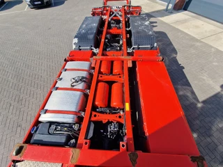 Scania S 2020 - S580 V8 NGS Highline 6x2 - BDF - Retarder - Full air - Custom interior - Loadlift - Fridge - bild 13