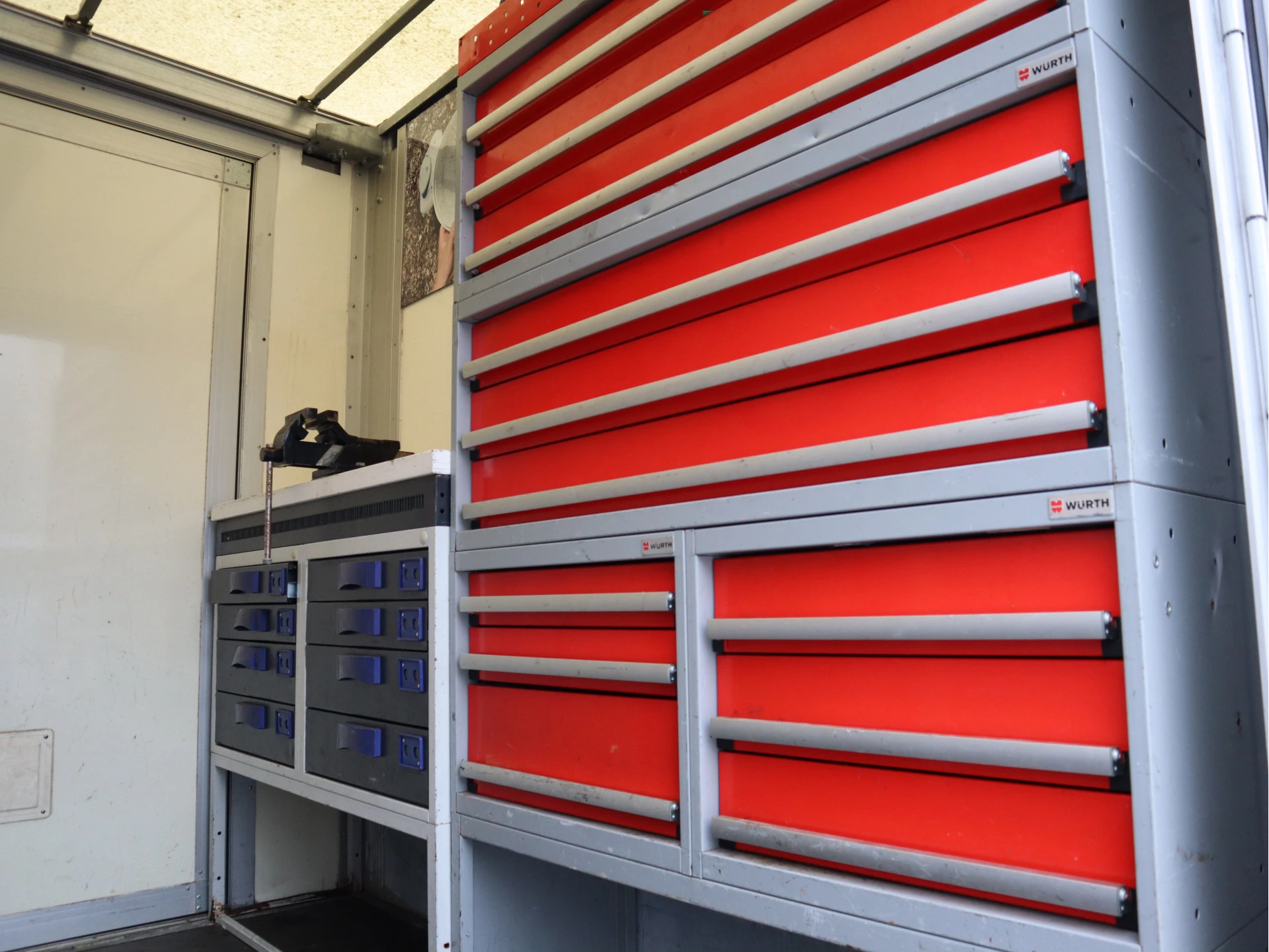 Bunk BU 7000 2012 - 7m + Aggregaat - Compleet ingericht - Desinfectie Trailer afbeelding 17