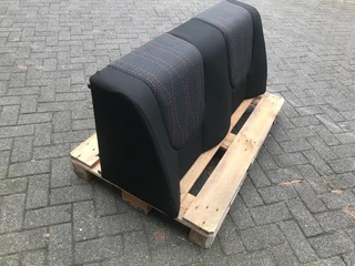 DAF N/A - RUGLEUNING NIEUW (120X42X52 CM)
KAN GEBRUIKT WORDEN IN EEN RIJLES-TRUCK,ZIE FOTO! image 2