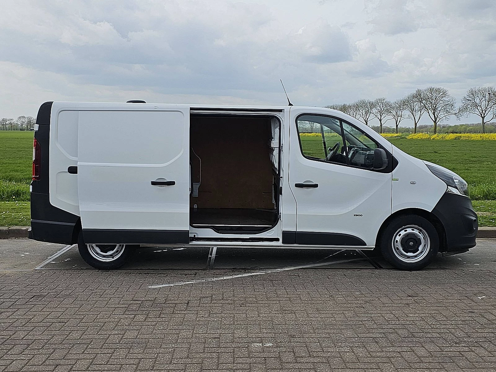 Opel Vivaro 2017 - 1.6 zdjęcie 14