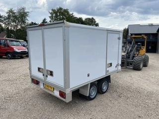 ULTRA LITE N/A 2024 - gesloten aluminium aanhanger 2700 kg obrazek 4