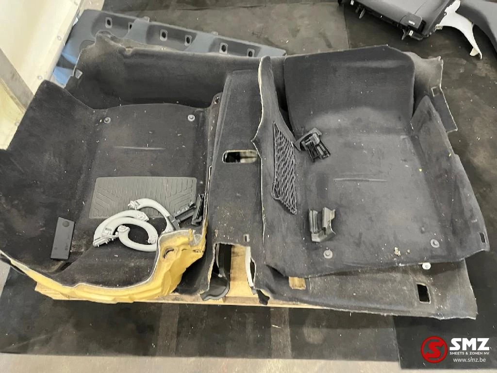 Mercedes-Benz - Occ set interieur met zetels W211 Mercedes afbeelding 7