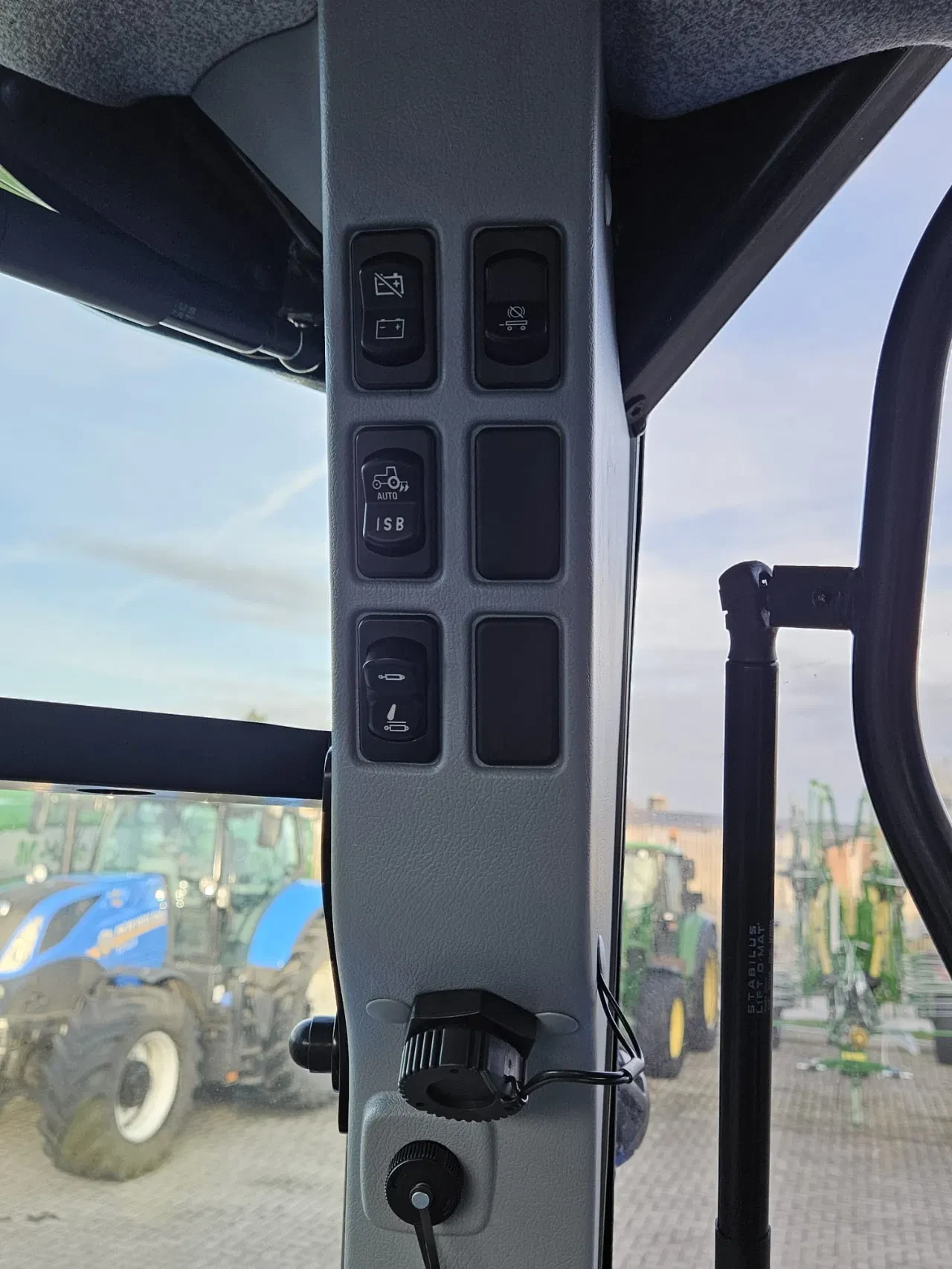 New Holland T6.180 2025 - Autocommand afbeelding 28
