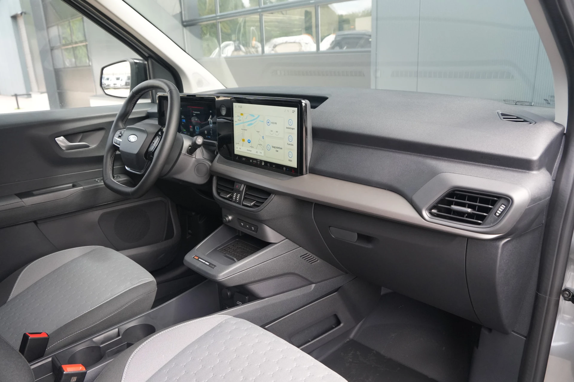 Ford E-Transit Courier 2026 - Limited 44 kWh 136pk - Trekhaak - Stoel/Stuurverwarming - ACC - Blindspot - Camera - Rijklaar Bild 38