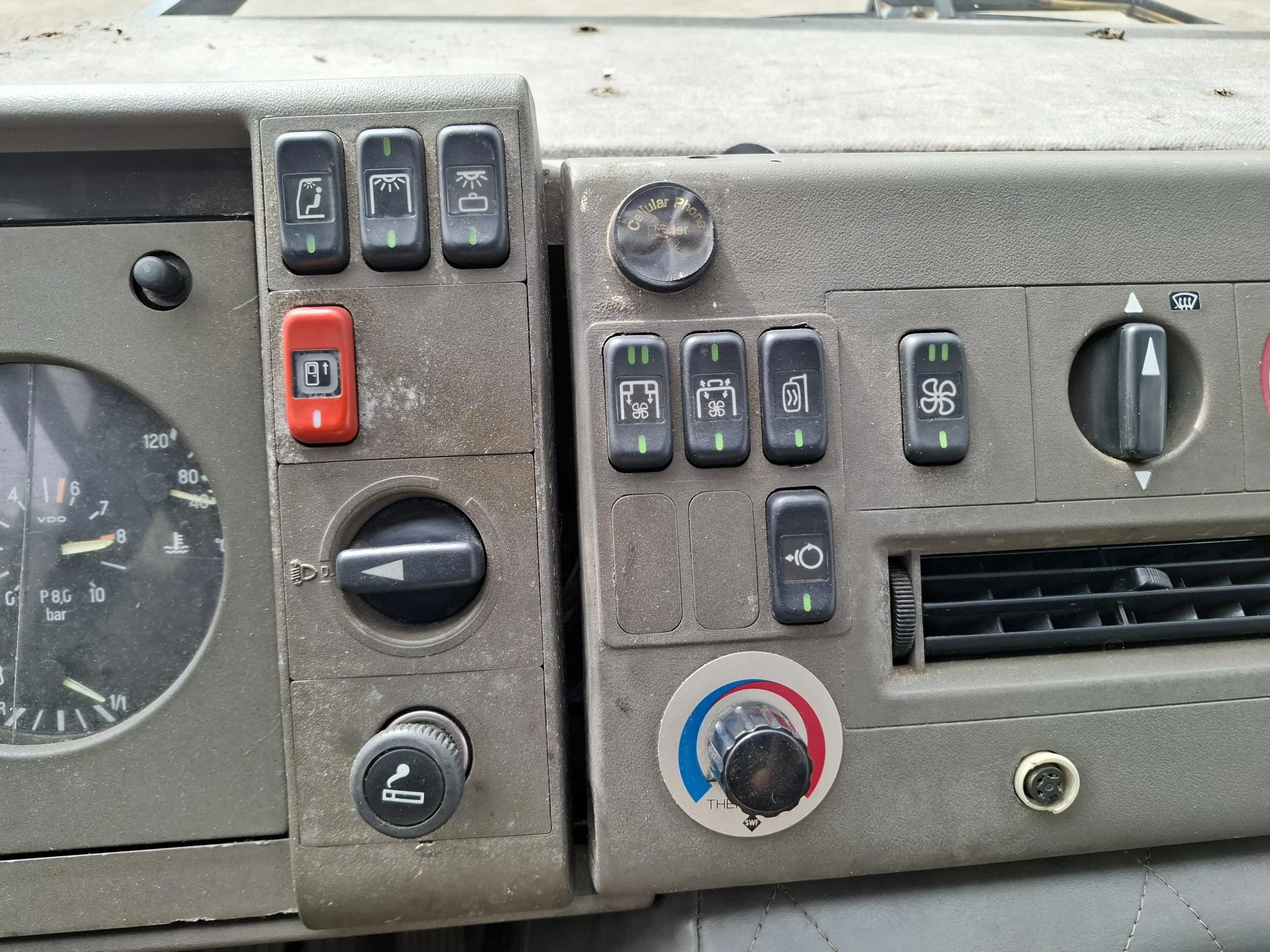 Mercedes-Benz 1991 - 814 D / 317828 KM / 23 PERSONS / FULL-STEEL / PARKHEAT+COOL / DOUBLE AIR REAR / AIRCO / MANUAL / 1991 afbeelding 23