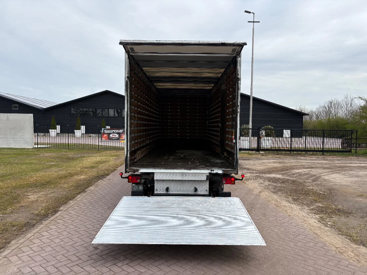 VF minitrailer 2011 - Be oplegger 6.6 TON met laadklep 1000 kg Bild 8