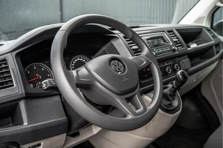 Volkswagen Transporter 2017 - 2.0 TDI 4motion L2H1 | 150 PK | DC 6-Zits | 1e Eigenaar | Cruise | Zijschuifdeur R+L | Airco | Imperiaal | Trekhaak bild 10