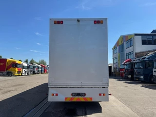 Scania L 2000 - 124L 420 image 10