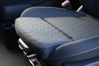 Ford Transit Custom 2025 - 320 2.0 TDCI L2H1 Limited 170pk - 1+1 Stoel - 2x Schuif - ACC - Blind spot - Keyless - Stoel/Stuurverwarming - Navi - Rijklaar immagine 21
