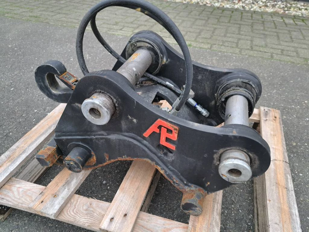 Pladdet 2024 - CW10 hydraulick Quic Coupler HX85A afbeelding 1