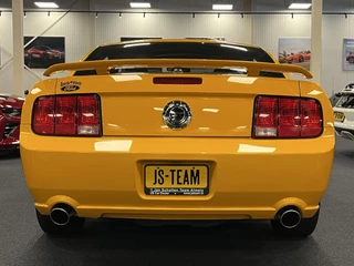 Ford Mustang 2009 - Coupe 4.6i V8 GT Premium 45th Anniversary Edition obrazek 48