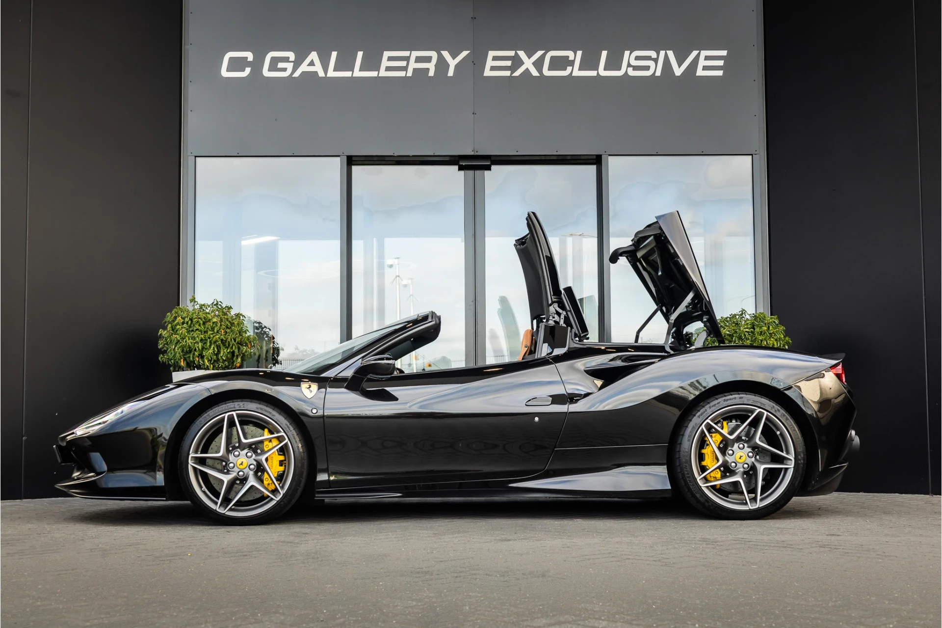 Ferrari F8 Spider 2022 - 3.9 V8 HELE obrázek 5