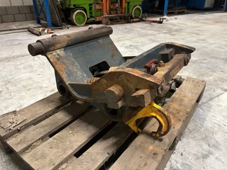 CW40 quick coupler N/A - fits for Komatsu PW150 zdjecie 4