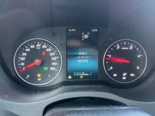 Mercedes-Benz Sprinter 2023 - 319 1.9 CDI / L4 H2 / RWD obrazek 10