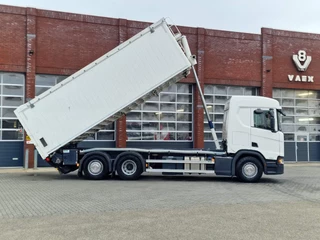 Scania R 2017 - R500 NGS 6x2 - Food tipper 4 compartments - Loadlift - Compressor - Retarder - Full air obrazek 15