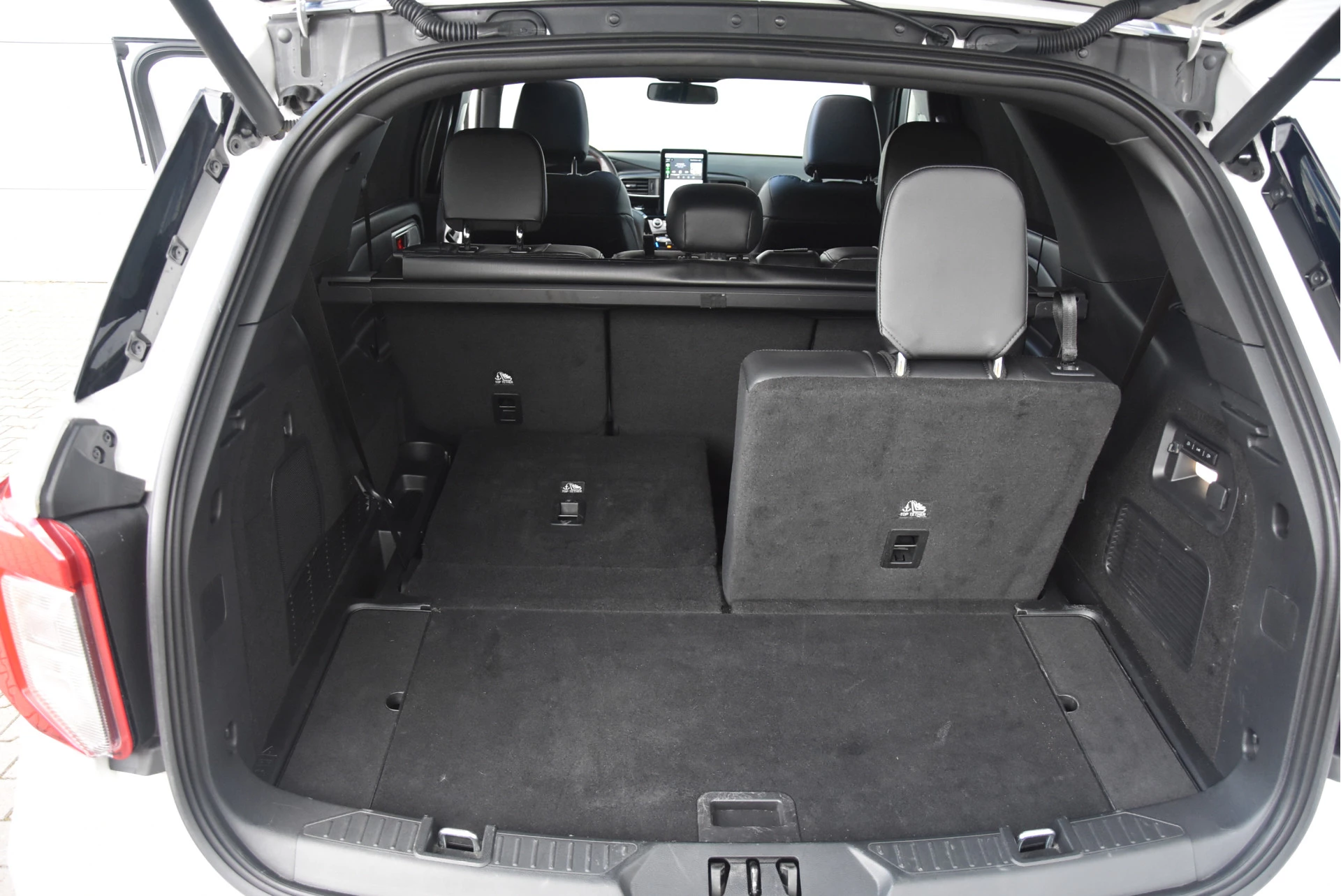 Ford Explorer 2024 - 3.0 V6 PHEV ST-Line 7-zits | Trekhaak Bild 31