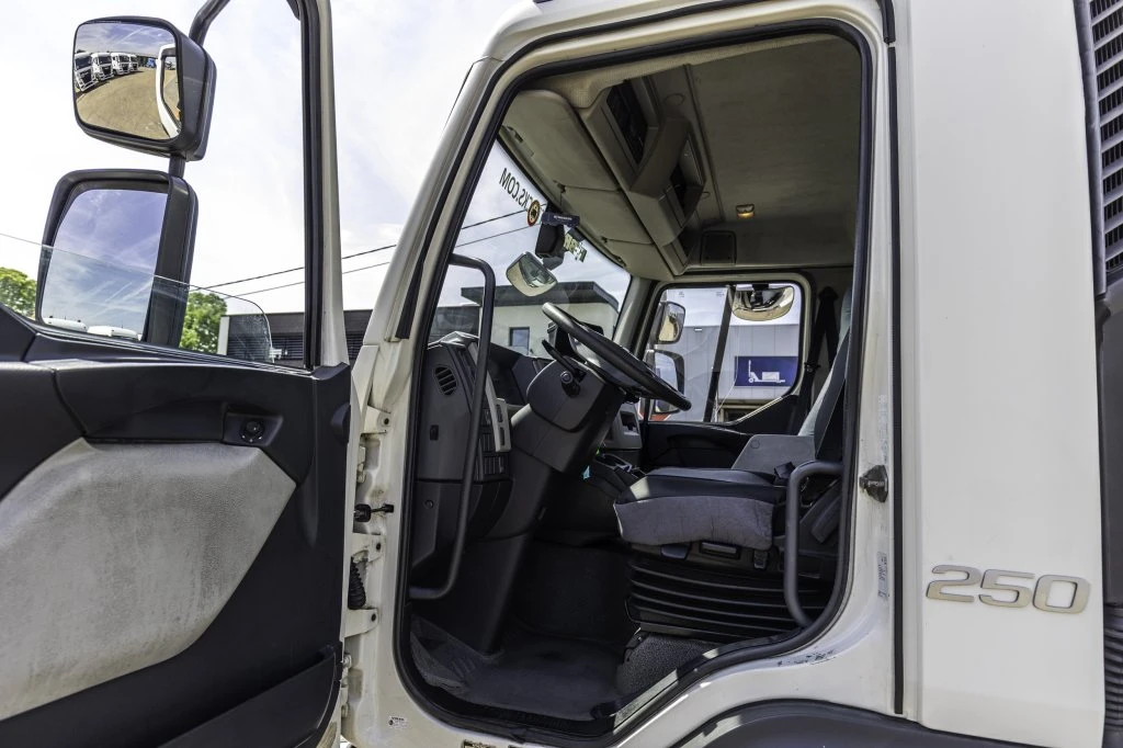 Volvo 2015 - FE 250+HAYON BAR afbeelding 9