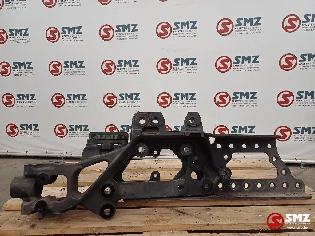 Mercedes-Benz 2015 - Occ montagebeugels chassis links Mercedes obrázek 2