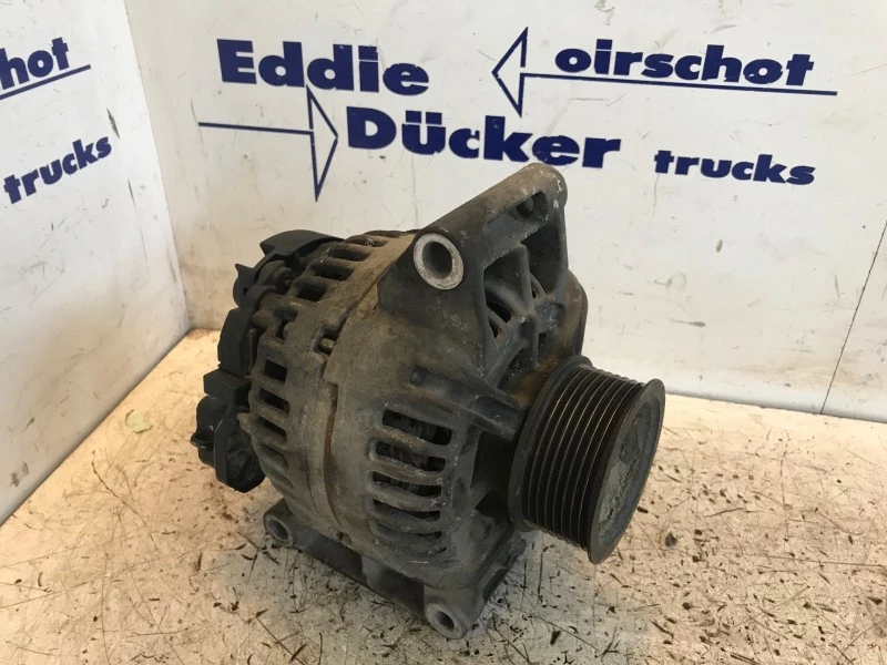 DAF - 1927309-1976289 DYNAMO 28V/80A afbeelding 1