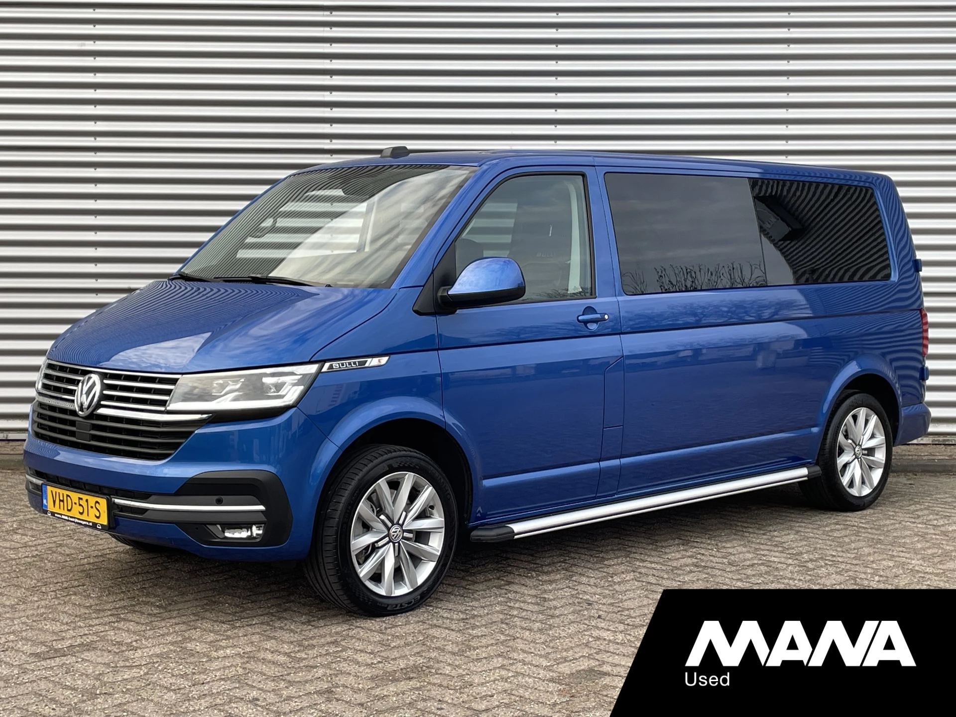 Volkswagen Transporter 2020 - 2.0TDI L2H1 199PK DC BULLI Automaat Lederen bekleding Camera Cruise Airco Stoelverwarming LED afbeelding 1
