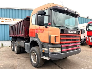 Scania P 1998 - P124-360 C 6x6 FULL STEEL 3-WAY KIPPER (12 GEARS MANUAL GEARBOX / REDUCTION AXLES / FULL STEEL SUSPENSION / P.T.O. / ETC.) afbeelding 2 miniatuur