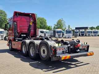 MAN TGX 2018 - 35.500 8x4*4 - Hyva Hooklift - Custom interior - Steering axle rear - Euro 6 image 7