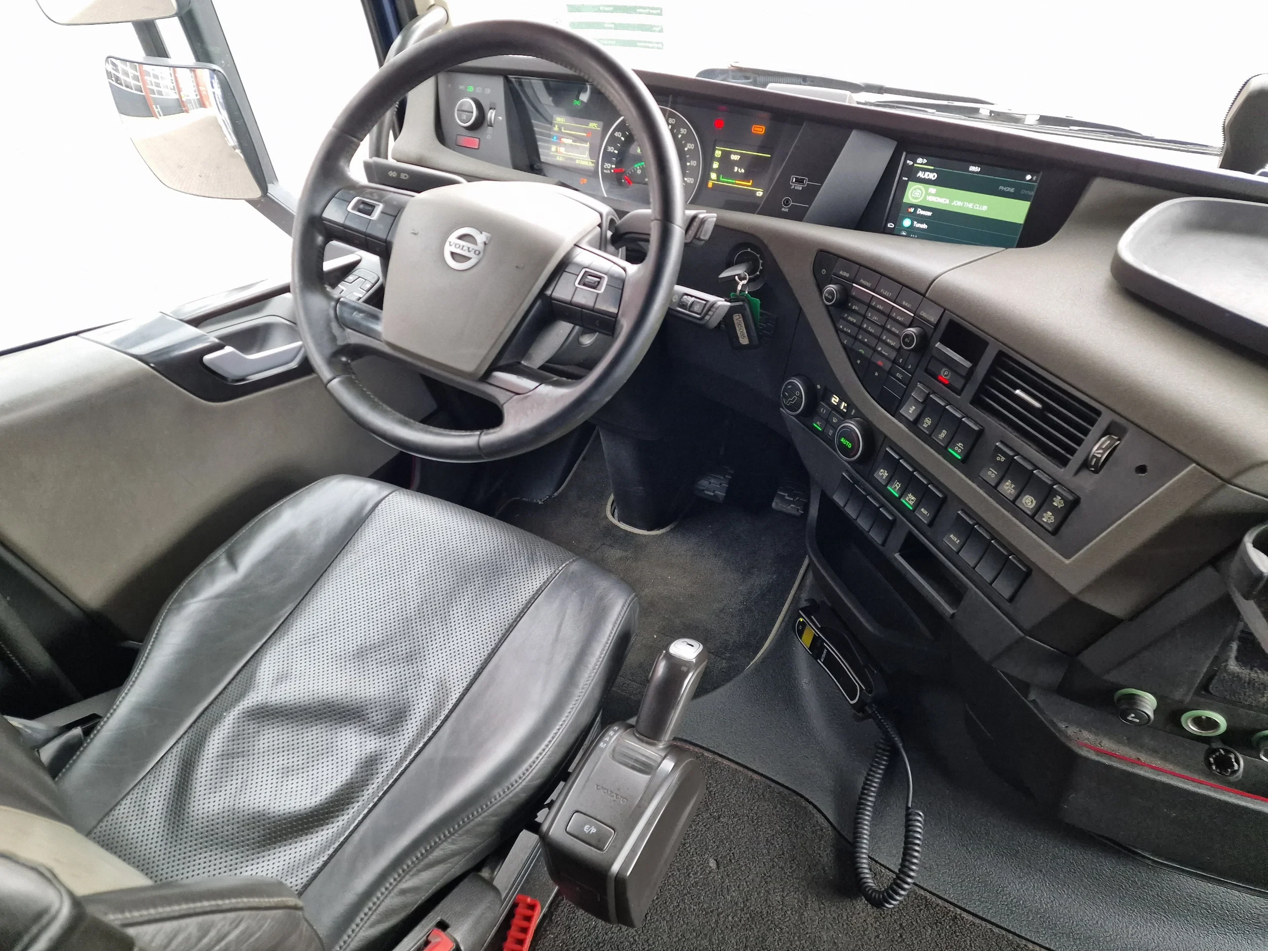 Volvo FH 2019 - 13.460 6X2 - full air - WB600 - Leather seats - side opening изображение 22