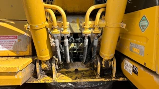 Komatsu HB215LC-1 2012 - N/A obrazek 12