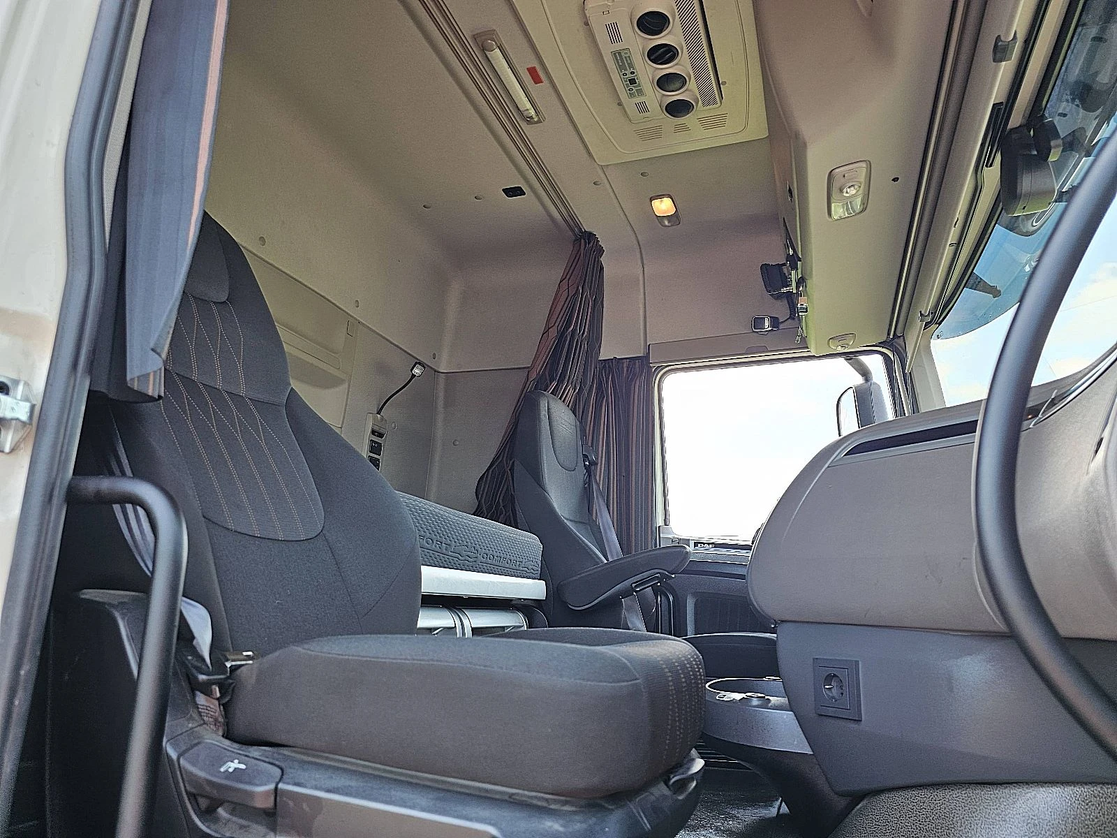 DAF 2019 - XF 450 obrázek 7