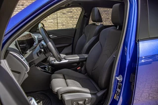 BMW X1 2023 - xDrive30e M-Sport, Full Option, Premium Select, Pano image 10