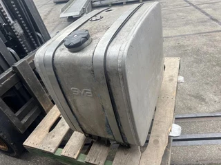 Diversen Hydrauliek tank l 70 b 45 h 62 met steunen - N/A image 2