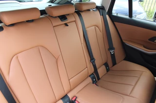 BMW 3 Series 2022 - Touring 320e High Executive LEDER NAVI CARPLAY TREKHAAK obrazek 14