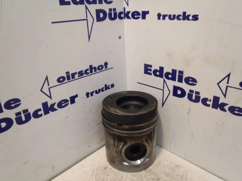 DAF - 0683598-1299794 MOTORZUIGERSET F95 image 1